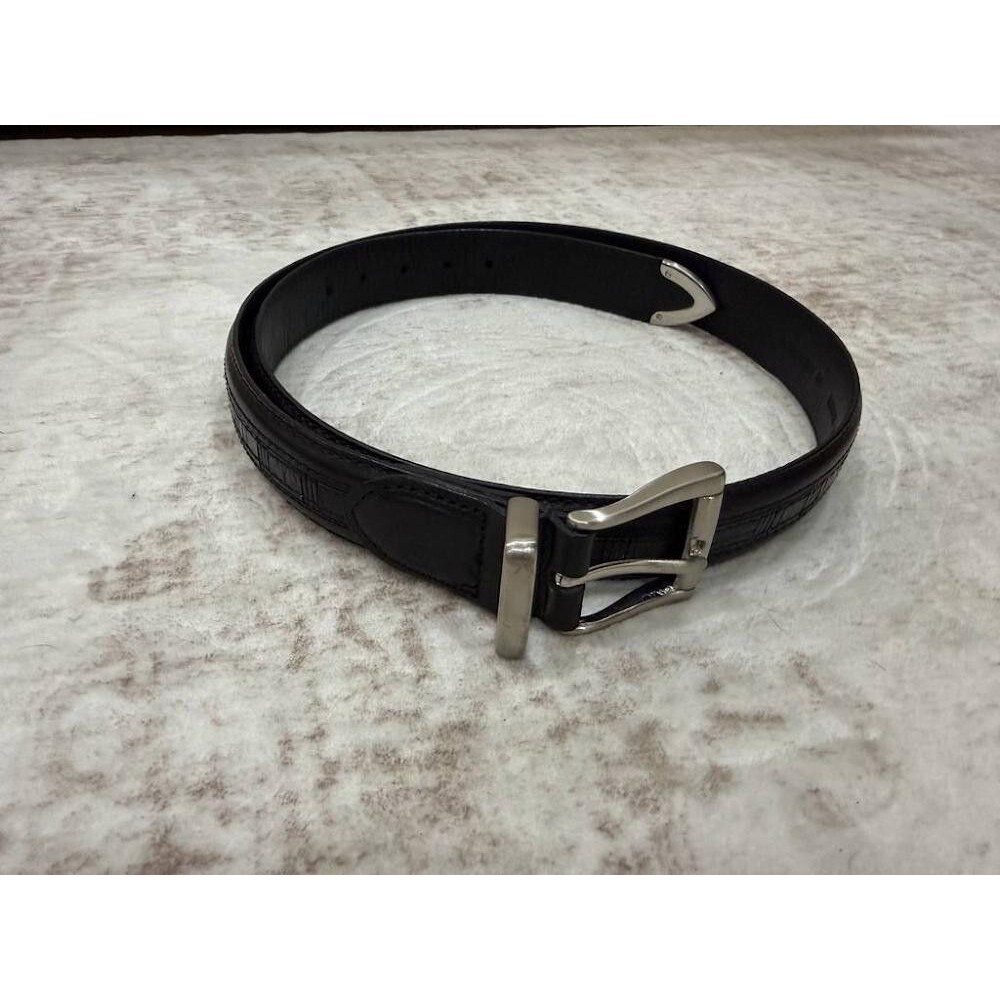 Roundtree & Yorke Black Leather Metal Tip Belt 36